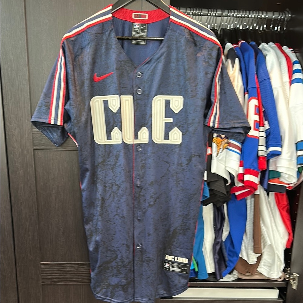 Cleveland Guardians Nike City Connect Elite Authentic Jersey - Navy
